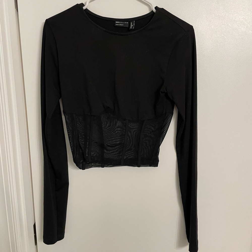 Long sleeve mesh going out top